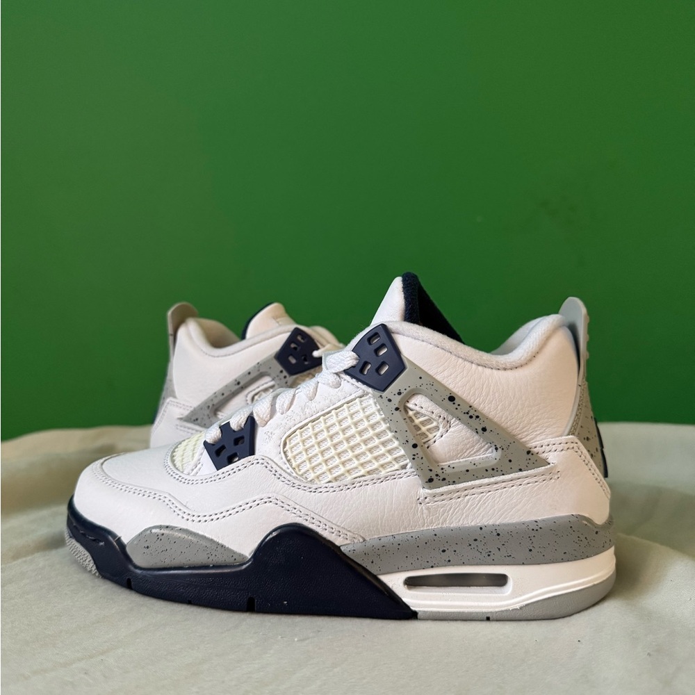 Jordan 4 midnight navy size 4